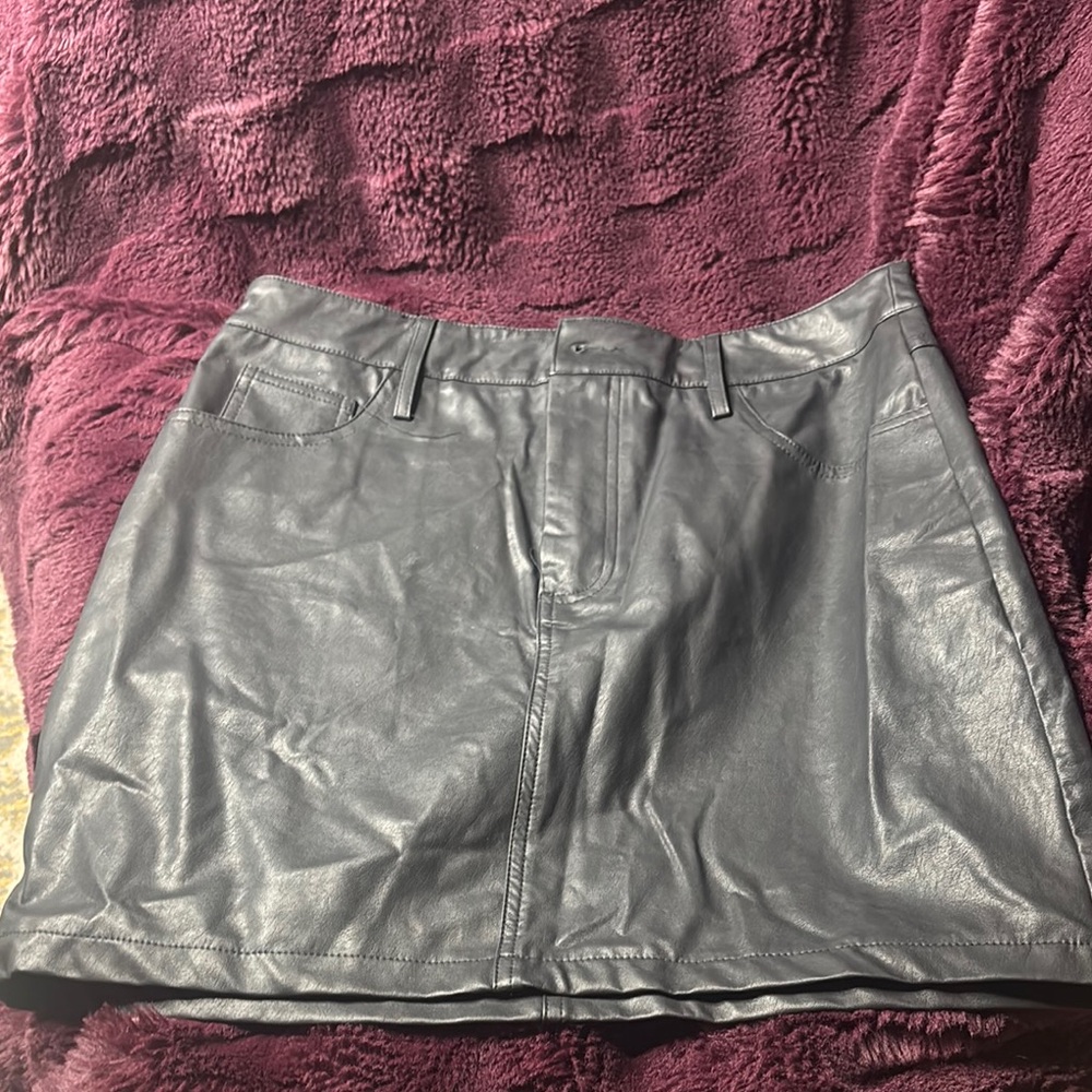 Black Leather-Like mini Skirt
